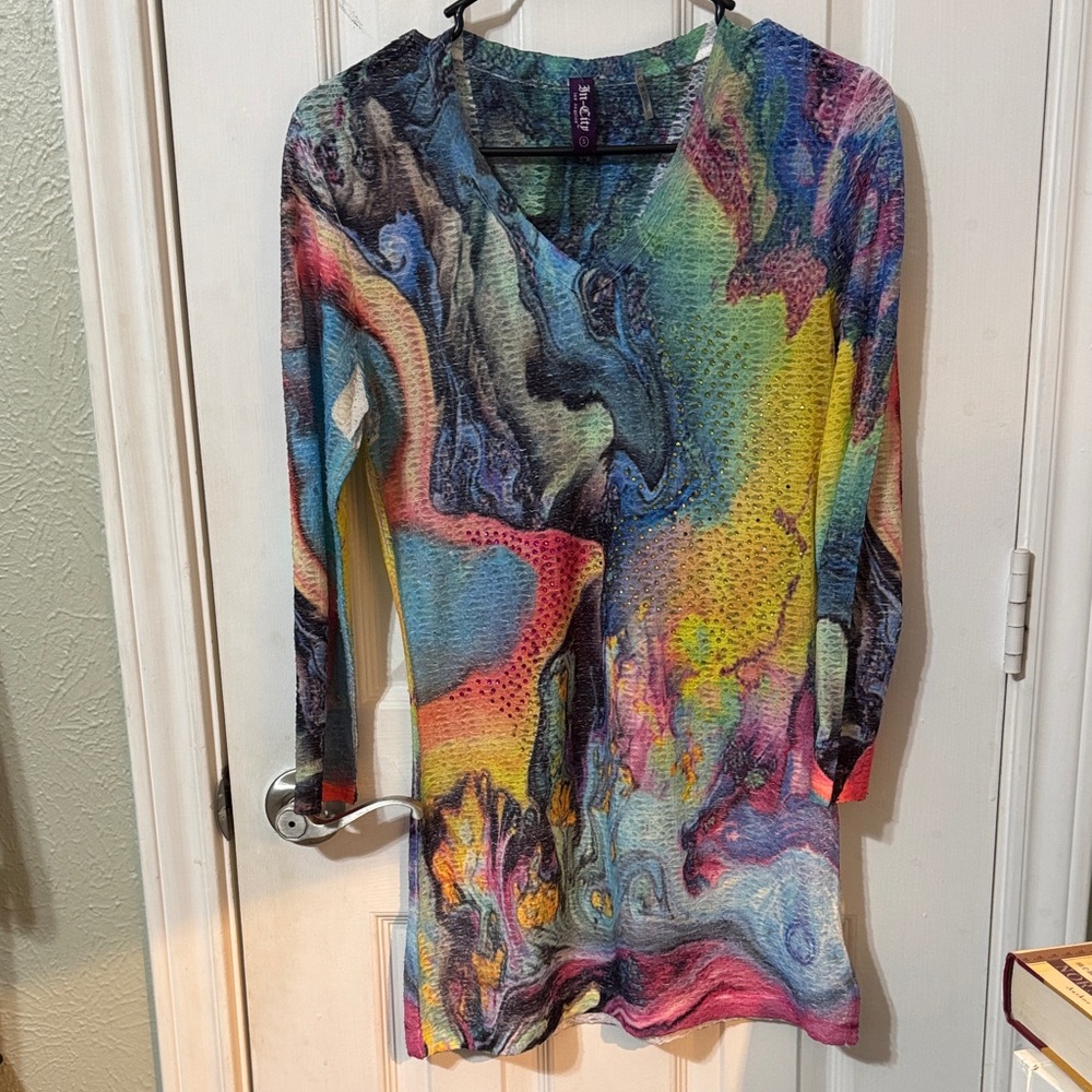 Textured in-City Colorful Abstract Women's Top
